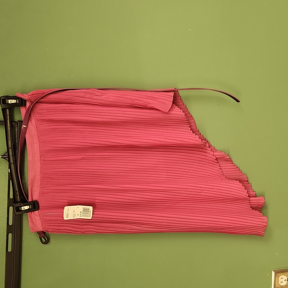 Asymmetrical pleated skirt